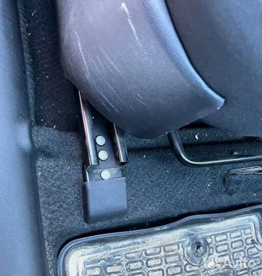 Накладки на салазки передних сидений KIA/Hyundai