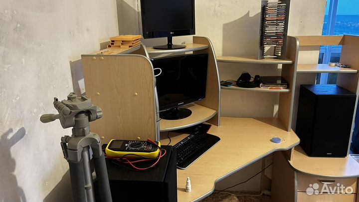 Компьютерный стол