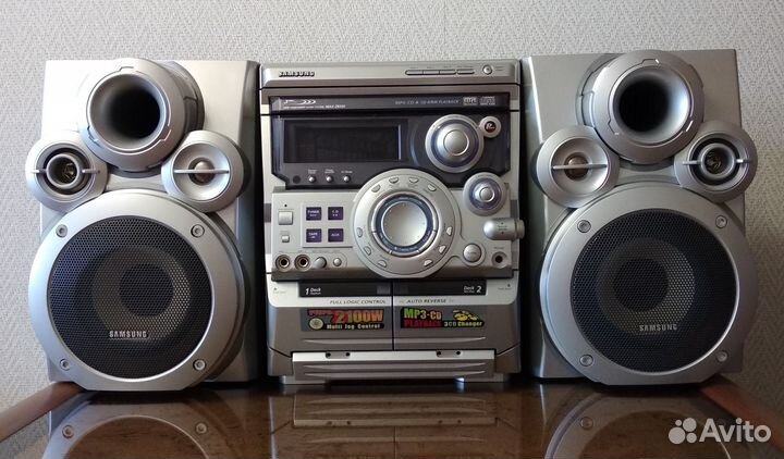 Музыкальный центр Samsung MAX-ZB550
