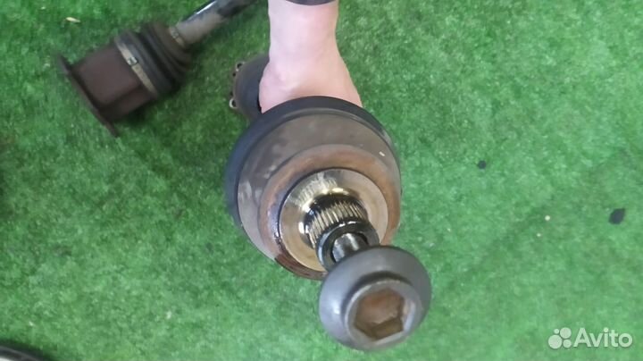 Привода пара передняя Audi A6 Allroad C6 BVJ 2008