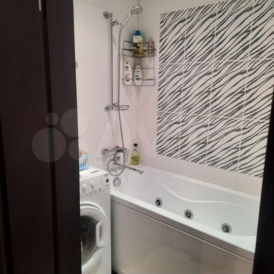 2-к. квартира, 60 м², 3/5 эт.