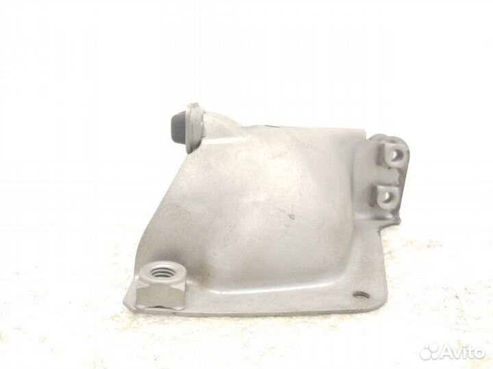 Кронштейн опоры двигателя левый Audi A6 C7 3.0