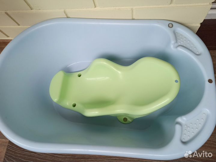 Ванночка для купания с горкой