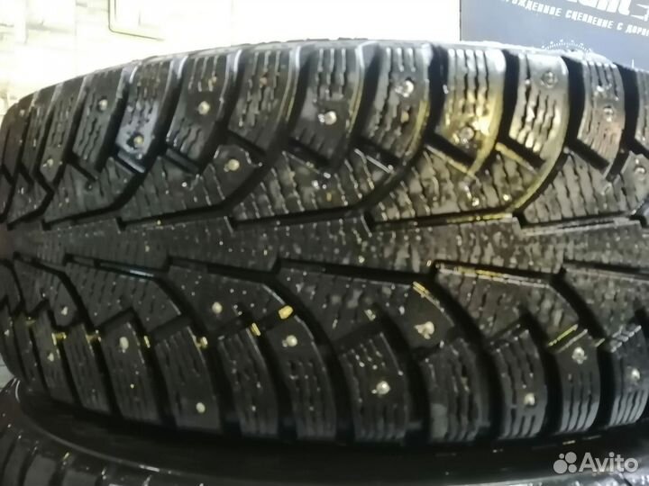 Nokian Tyres Hakkapeliitta 7 215/55 R17 98T