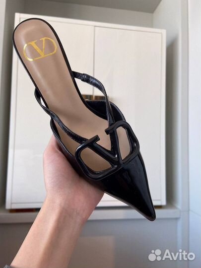 Босоножки Valentino