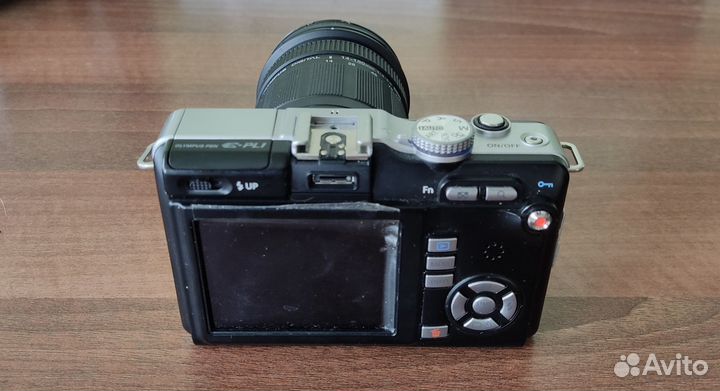 Продам фотоаппарат Olympus E-PL 1