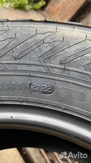 Nokian Tyres Nordman 8 SUV 215/65 R16 102T