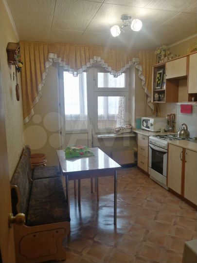 4-к. квартира, 97 м², 1/9 эт.