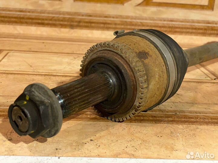 Передний левый привод МКПП Kia Rio 3