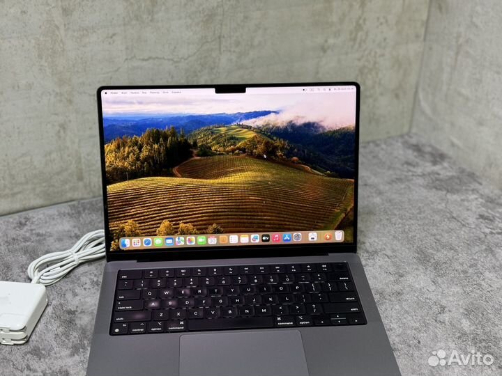 Macbook pro 14 2021 16/512 в хорошем состоянии