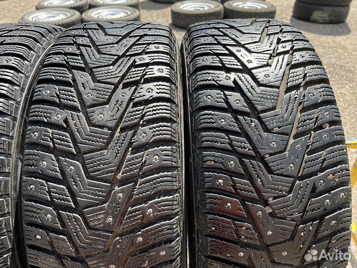 Зима Hankook W429 195/60 R15 Диски 4x114.3 D56.6