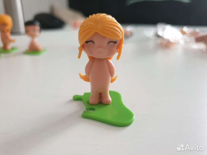 Игрушки из киндера Love is