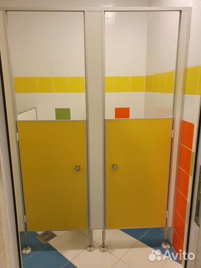 Сантехнические, туалетные перегородки и душевые