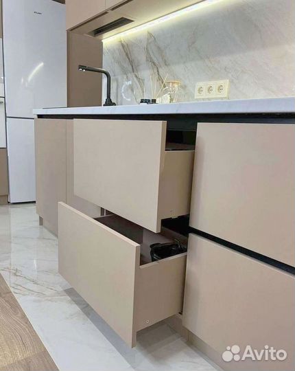 Кухонный гарнитур Илизия под ключ