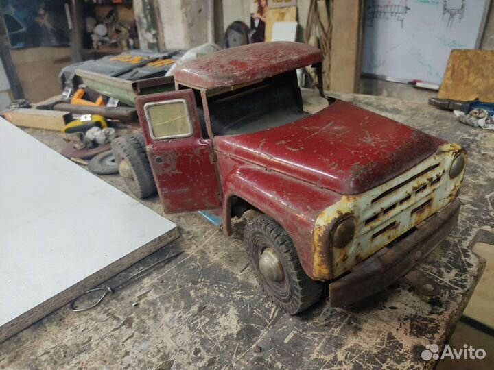 Игрушка ЗИЛ 130 СССР