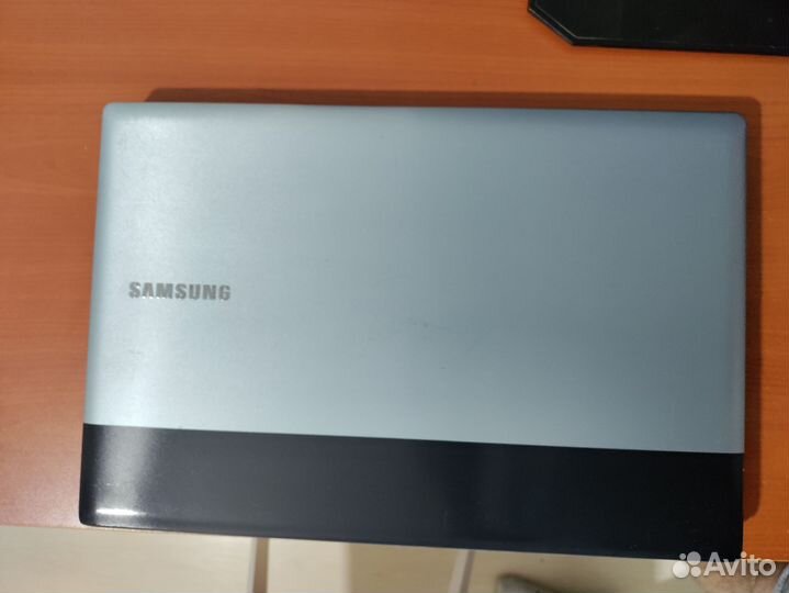 Samsung rv520