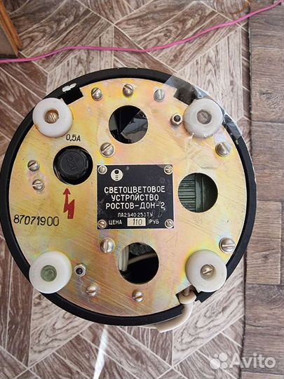 Светоцветовое устройство