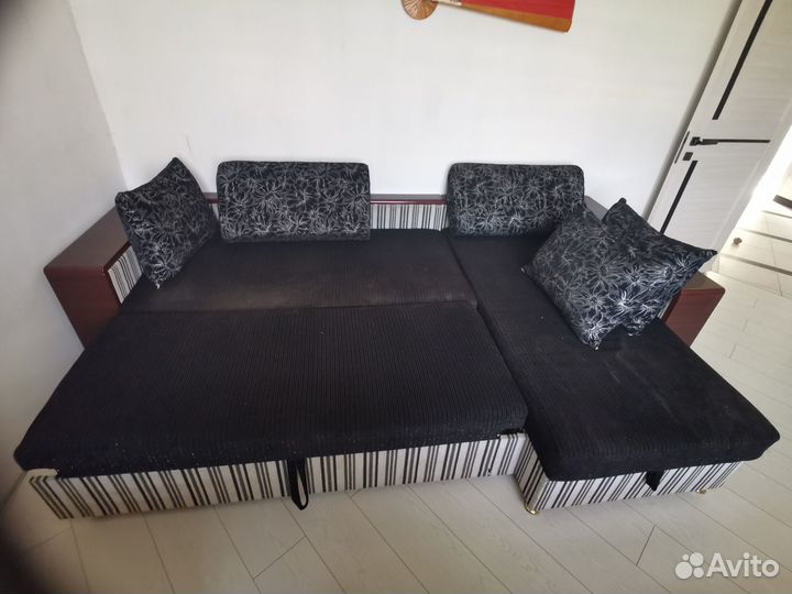 Продам угловой диввн, пр-во Китай, 2-86 на 1-75