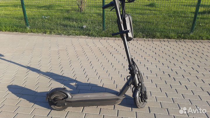 Продам электросамокат