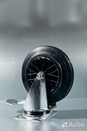 Поворотная колесная опора