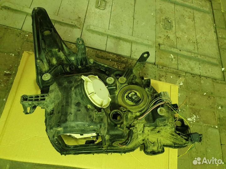 Фара левая Lexus GX460 2009-2014