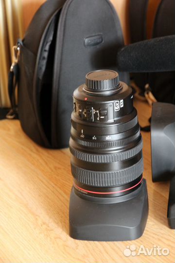 Профессиональная видеокамера Canon XL H1