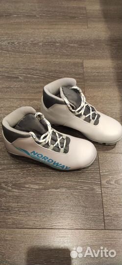 Лыжные ботинки