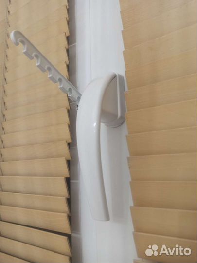 Ручка оконная простая и с детским замком