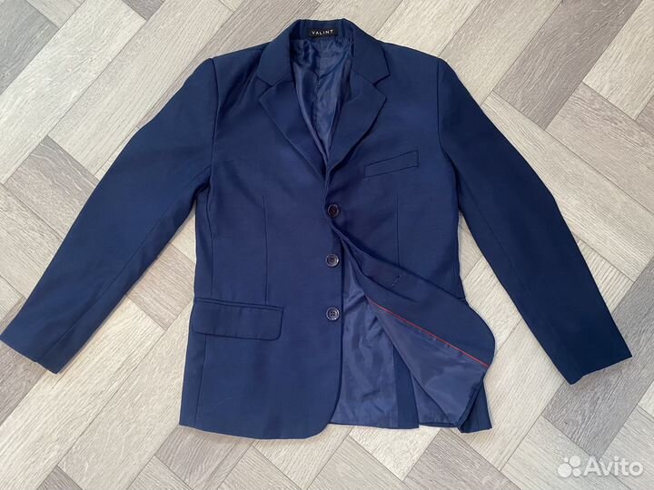 Школьный костюм