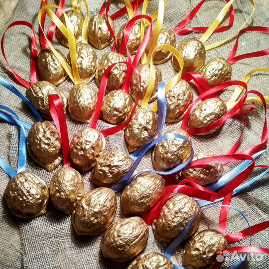 Предсказания в орешках. Подарок