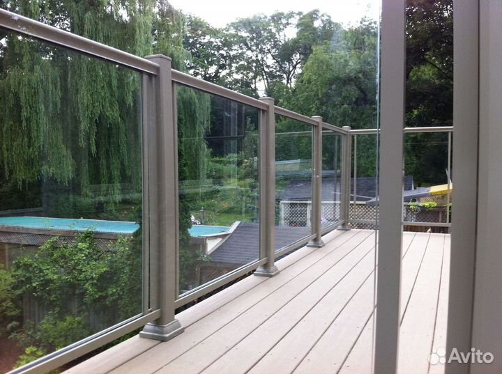 Стеклянные ограждения перил