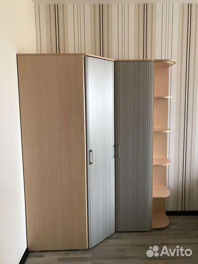 Комплект мебели в детскую