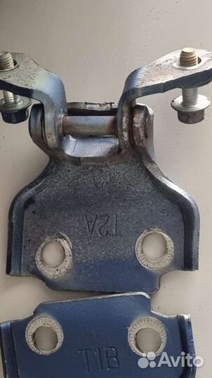 Петли lanos водительская дверь