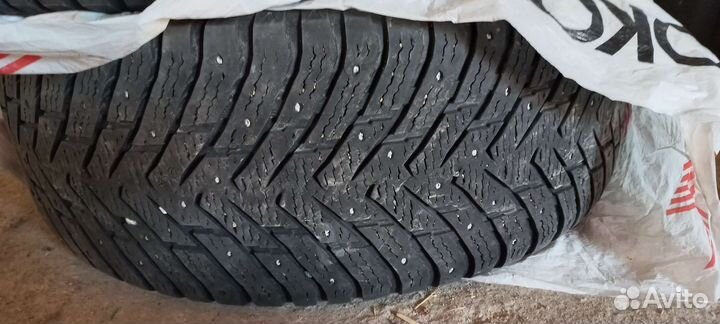 Nokian Tyres Hakkapeliitta 8 SUV 285/60 R18