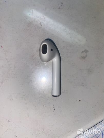 Беспроводные наушники apple airpods 2 левый