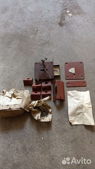 Замок гаражный внутренний. И навесной. СССР