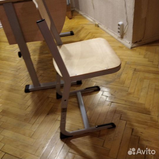 Растущая парта и стул бу