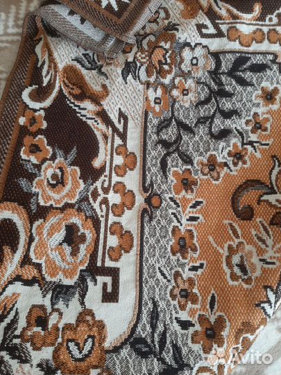 Покрывало, плед