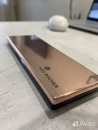 Тени для век