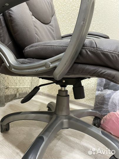 Компьютерное кресло