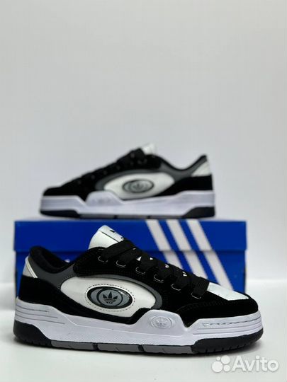 Кроссовки оптом