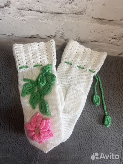 Варежки женские