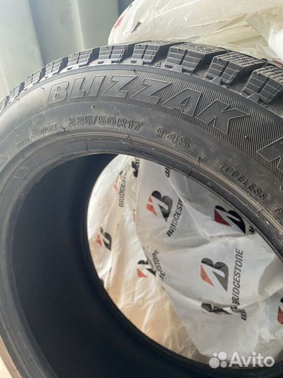 Bridgestone Blizzak Revo GZ 225/50 R17