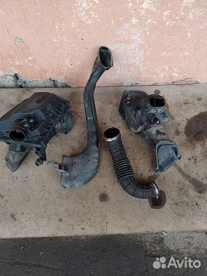 Корпус воздушного фильтра Opel Zafira C