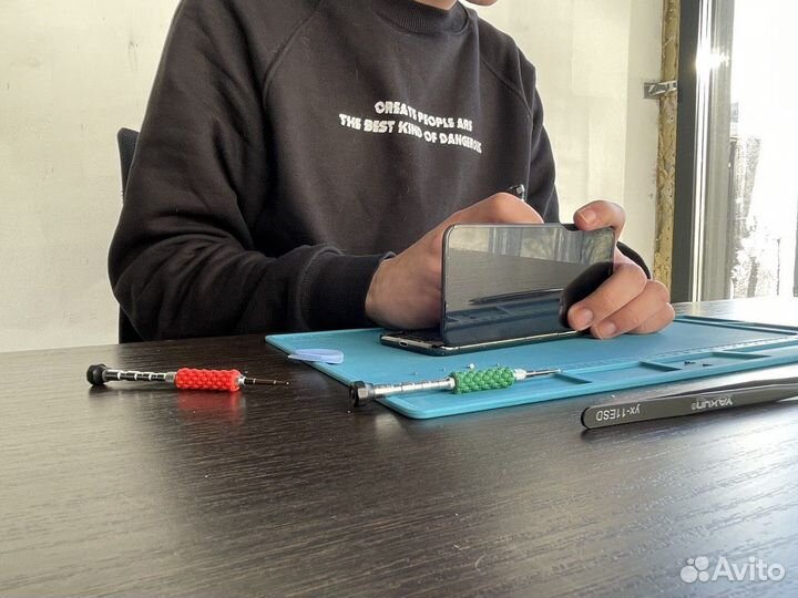 Ремонт смартфонов iPhone Android