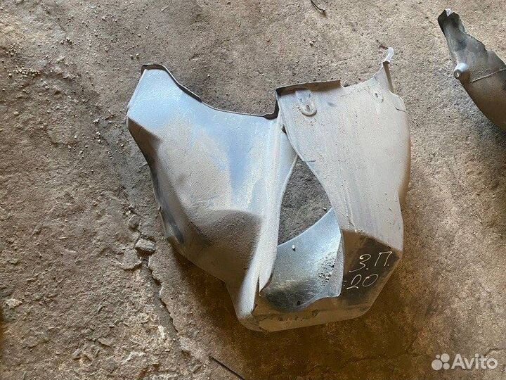 Подкрылок Audi A4 B5 седан 1.8 ADR бензин 1997