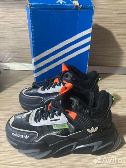 Кроссовки adidas молодежные unisex