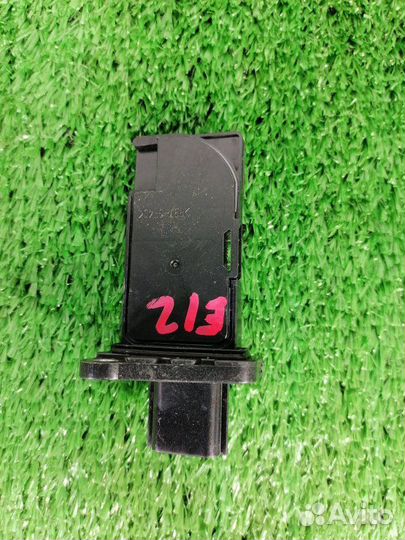 Датчик расхода воздуха Nissan Note E12 HR12DE