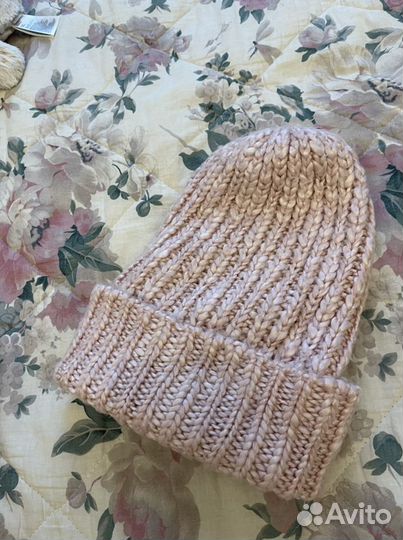 Женская шапка
