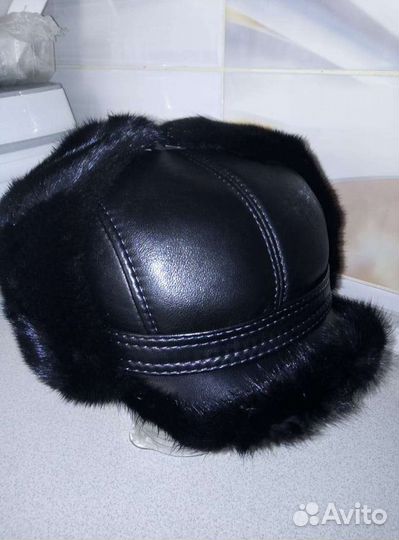 Мужская кожаная кепка